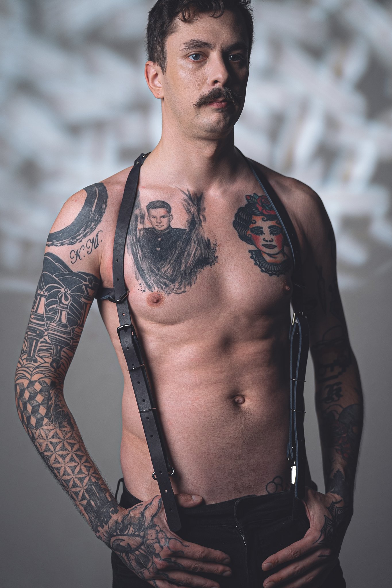 Natūralios odos rankų darbo vyriškos petnešos LITTORALIS – FancyFox.lt