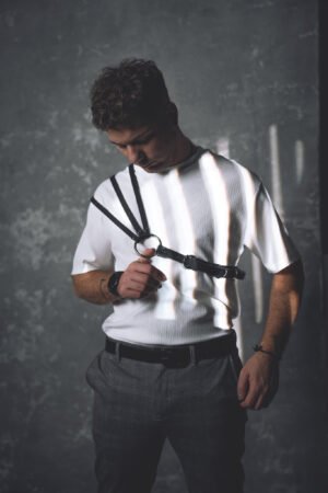 Natūralios odos rankų darbo kūno diržas PICTUS – FancyFox.lt